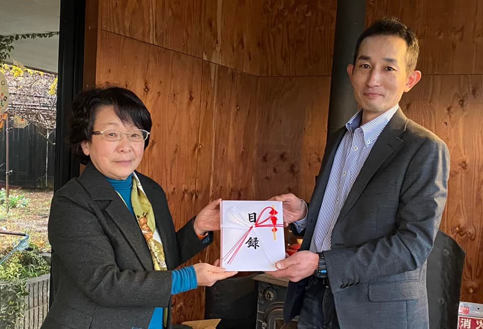 日本軽種馬青年部関東支部様よりご寄付をいただきました